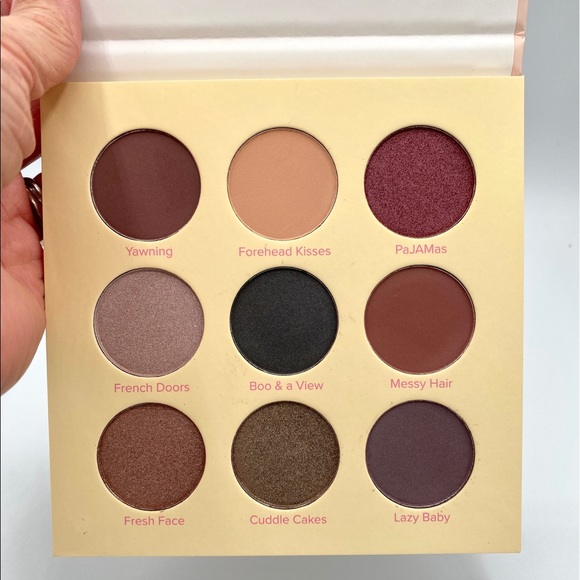 Beauty Bakerie Eyeshadow Breakfast In Bed Eyeshadow Palette New - Picture 4 of 5